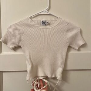 Criss cross tank white